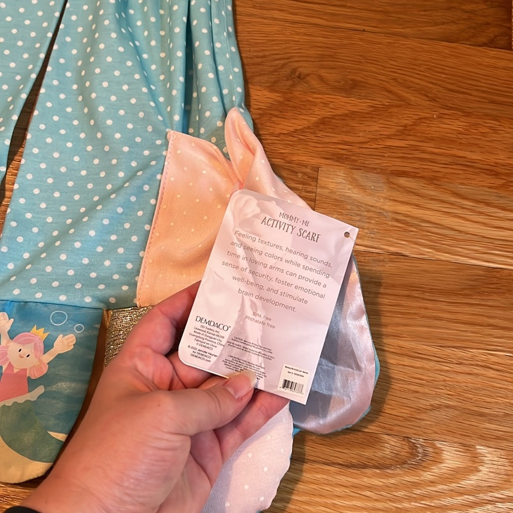 Demdaco Mommy & Me Activity Scarf - Mermaid - Picture 6 of 8